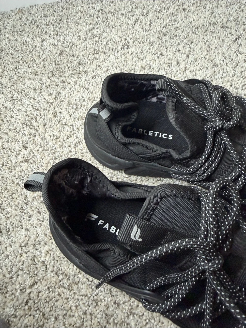 Like New Fabletics Marin Performance Sneaker Size 9